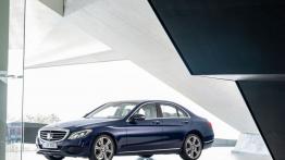 Mercedes klasy C 300 BlueTEC HYBRID (2014) - lewy bok