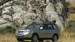 Nissan X-Trail 2004 - widok z przodu