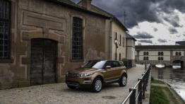 Land Rover Range Rover Evoque 2014 - widok z przodu