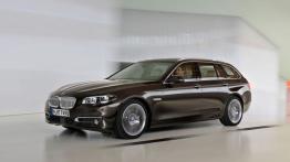 BMW serii 5 Touring F11 Facelifting (2014) - lewy bok