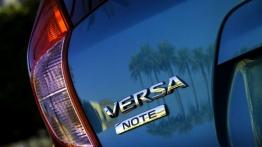 Nissan Versa Note 2014 - emblemat