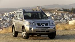 Nissan X-Trail 2004 - widok z przodu