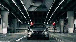 Lexus RC 350 F-Sport (2014) - widok z przodu