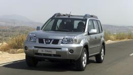 Nissan X-Trail 2004 - widok z przodu