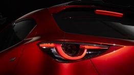 Mazda Hazumi Concept (2014) - lewy tylny reflektor - włączony