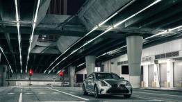 Lexus RC 350 F-Sport (2014) - widok z przodu