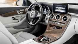 Mercedes klasy C 300 BlueTEC HYBRID (2014) - kokpit