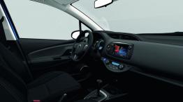 Toyota Yaris III Hybrid Facelifting (2014) - widok ogólny wnętrza z przodu