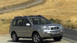 Nissan X-Trail 2004 - widok z przodu