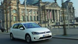 Volkswagen e-Golf (2014) - widok z przodu