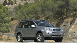 Nissan X-Trail 2004 - widok z przodu