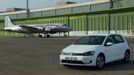 Volkswagen e-Golf (2014) - widok z przodu