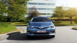 Toyota Auris II Hatchback Facelifting Hybrid (2015) - widok z przodu