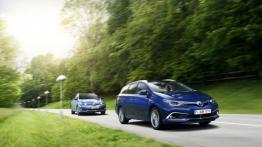 Toyota Auris II Hatchback Facelifting Hybrid (2015) - widok z przodu