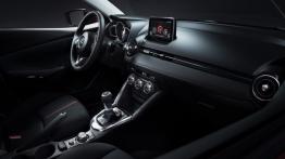 Mazda 2 III (2015) - widok ogólny wnętrza z przodu