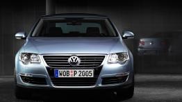 Volkswagen Passat 2005 - widok z przodu