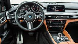 BMW X6 II M (2015) - kokpit
