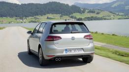 Volkswagen Golf VII GTE (2015) - widok z tyłu