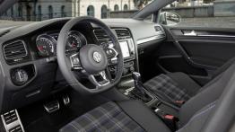 Volkswagen Golf VII GTE (2015) - pełny panel przedni