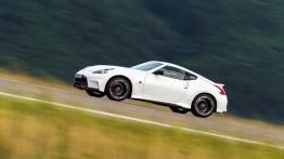 Nissan 370Z Nismo (2015) - lewy bok