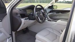 Cadillac Escalade IV (2015) - widok ogólny wnętrza z przodu