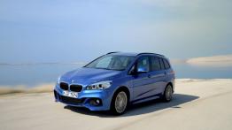 BMW 220i Gran Tourer (2015) - widok z przodu