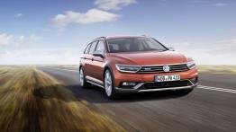 Volkswagen Passat B8 Alltrack (2015) - widok z przodu