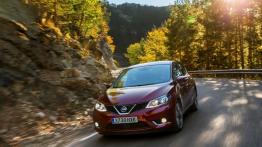 Nissan Pulsar 1.6 DIG-T (2015) - widok z przodu