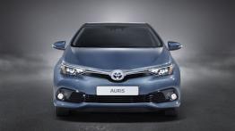 Toyota Auris II Hatchback Facelifting Hybrid (2015) - przód - reflektory włączone