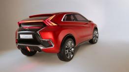 Mitsubishi Concept XR-PHEV II (2015) - tył - reflektory włączone