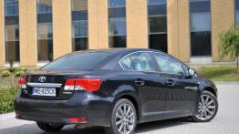 Toyota Avensis III Sedan Facelifting 2.0 Valvematic 152KM 112kW 2012-2015