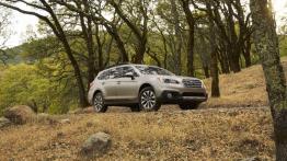 Subaru Outback 2015 - widok z przodu