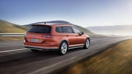 Volkswagen Passat B8 Alltrack (2015) - widok z tyłu