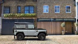 Land Rover Defender Autobiography Edition (2015) - prawy bok