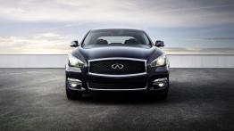 Infiniti Q70 L (2015) - widok z przodu