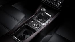 Mazda 6 III Sedan Facelifting (2015) - tunel środkowy między fotelami