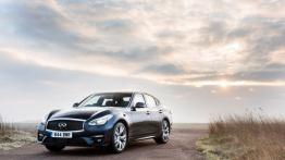 Infiniti Q70 Facelifting 2.2d (2015) - lewy bok