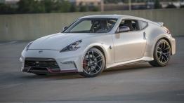 Nissan 370Z Nismo (2015) - lewy bok