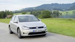 Volkswagen Golf VII GTE (2015) - widok z przodu