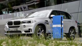 BMW X5 III xDrive40e (2015) - widok z przodu