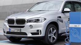 BMW X5 III xDrive40e (2015) - widok z przodu