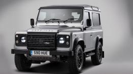 Land Rover Defender 2,000,000 (2015) - widok z przodu