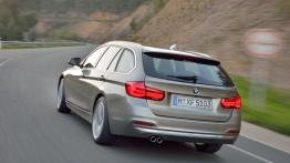 BMW 330d Luxury Line F31 Touring Facelifting (2015) - widok z tyłu