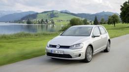 Volkswagen Golf VII GTE (2015) - widok z przodu