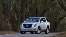 Cadillac Escalade IV (2015) - widok z przodu