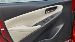 Mazda 2 III SKYACTIV-G 1.5 (2015) - drzwi kierowcy od wewnątrz