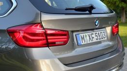 BMW 330d Luxury Line F31 Touring Facelifting (2015) - tył - bagażnik zamknięty