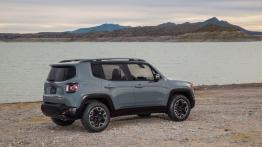 Jeep Renegade Trailhawk (2015) - prawy bok