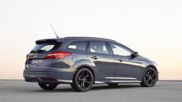 Ford Focus III ST Kombi Facelifting (2015) - widok z tyłu