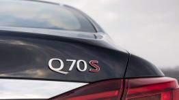 Infiniti Q70 Facelifting 2.2d (2015) - emblemat